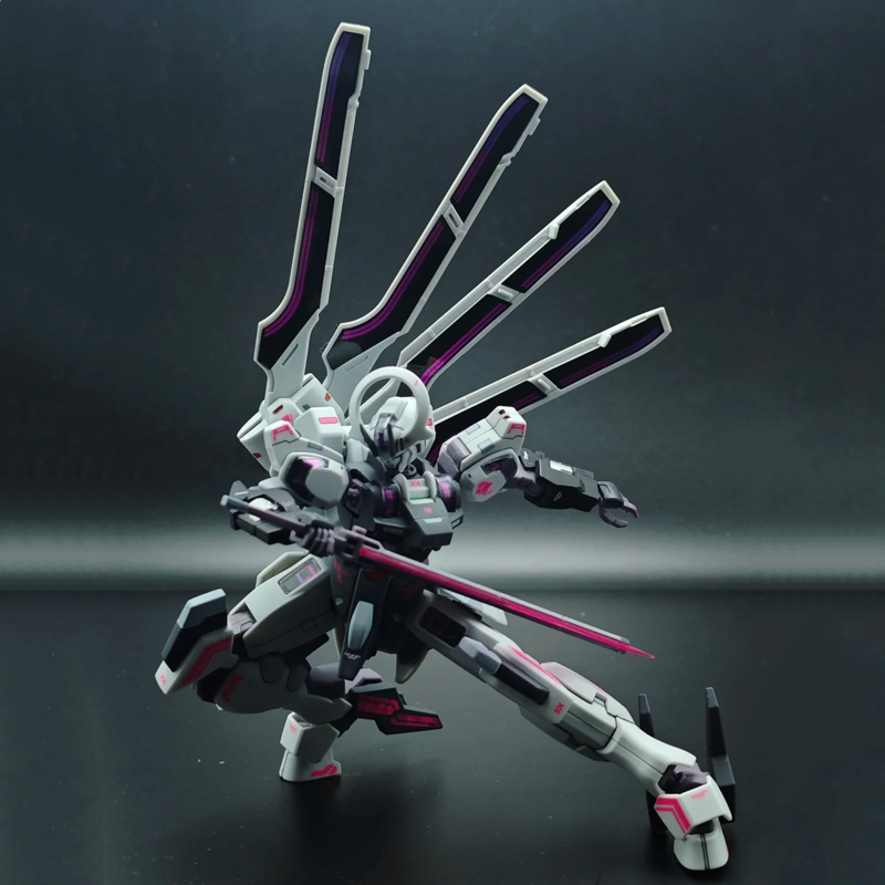 HG 1/144 Schwarzette The Witch – Model Kit Valkyrie recenzja i cena