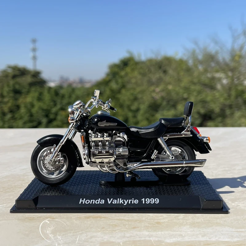 1:18 Valkyrie 1999 Alloy Touri – Model Kit Valkyrie recenzja i cena