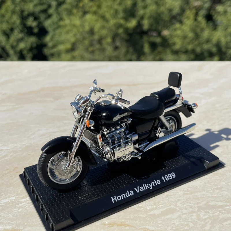 1:18 Valkyrie 1999 Alloy Touri – Model Kit Valkyrie recenzja i cena